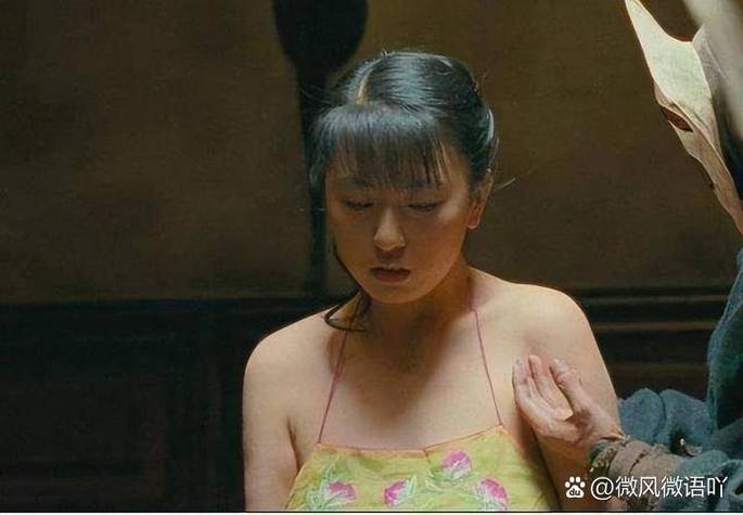 女人下身有黄色分泌物的相关介绍