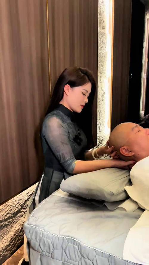 女性下面出现黄色液体是什么原因的相关介绍