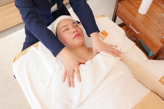 久久av黑丝的相关介绍