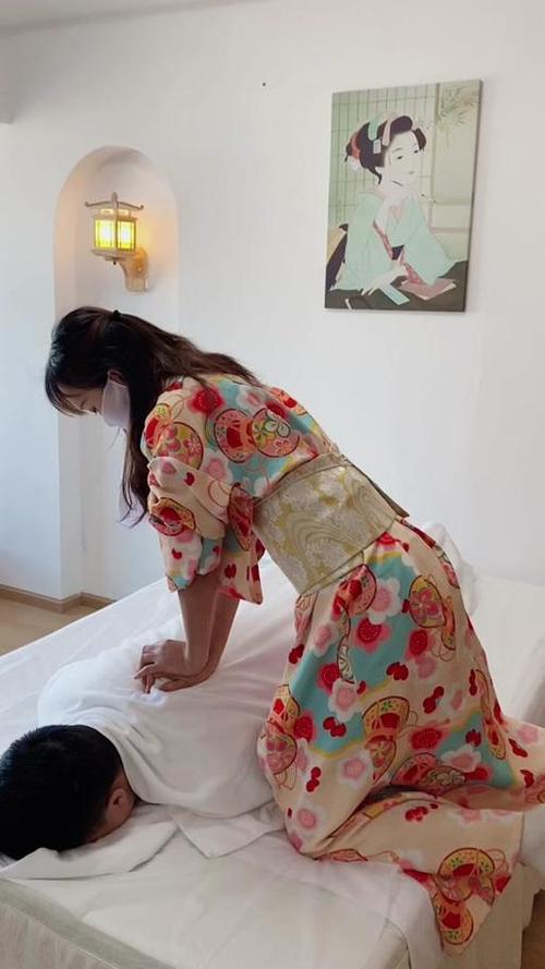 午夜一级少妇av的相关介绍
