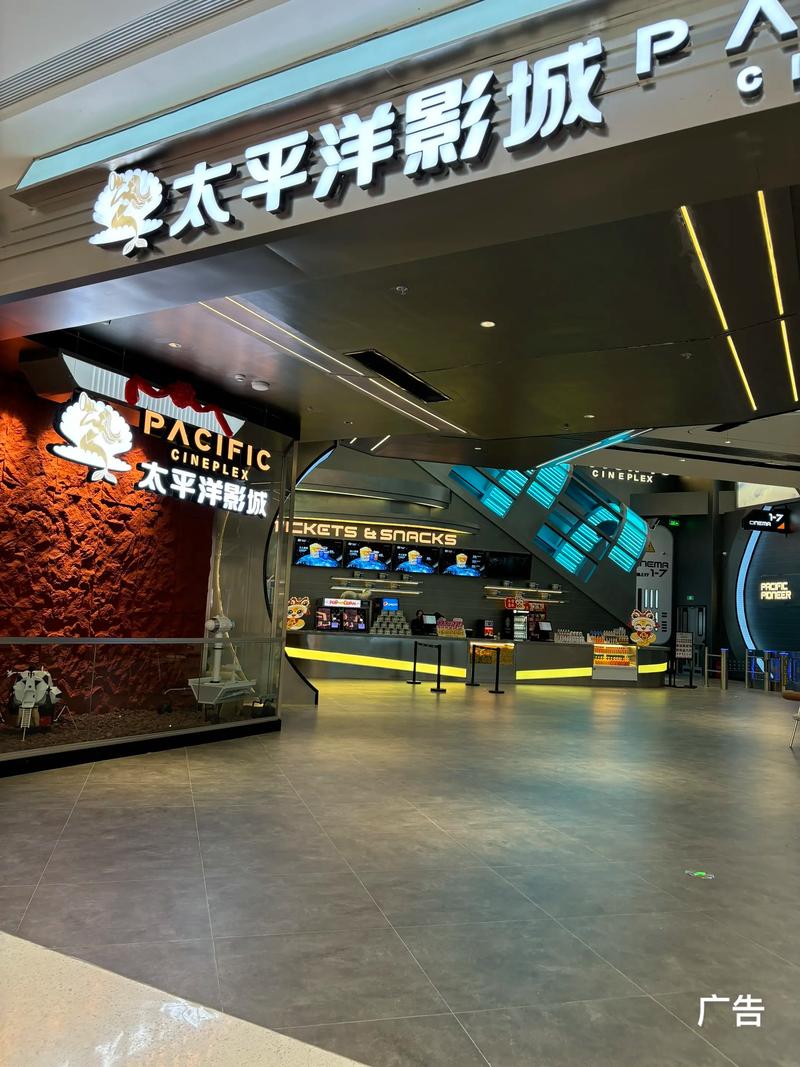 一边脱一边摸一边舔的相关介绍