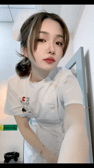 女人下身分泌黄色分泌物的相关介绍