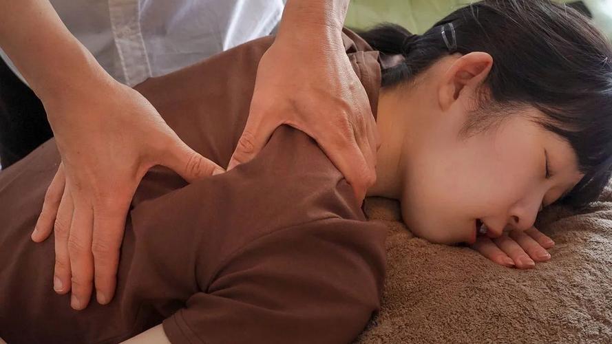 美女老师被强上操哭的相关介绍