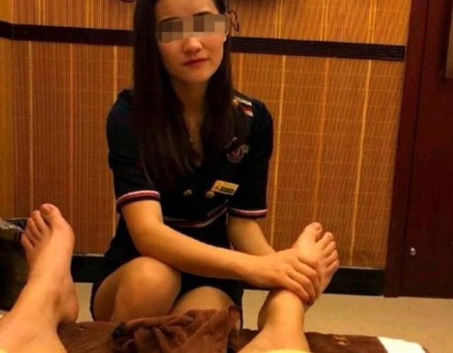 亚洲av男人j桶进女人j的相关介绍