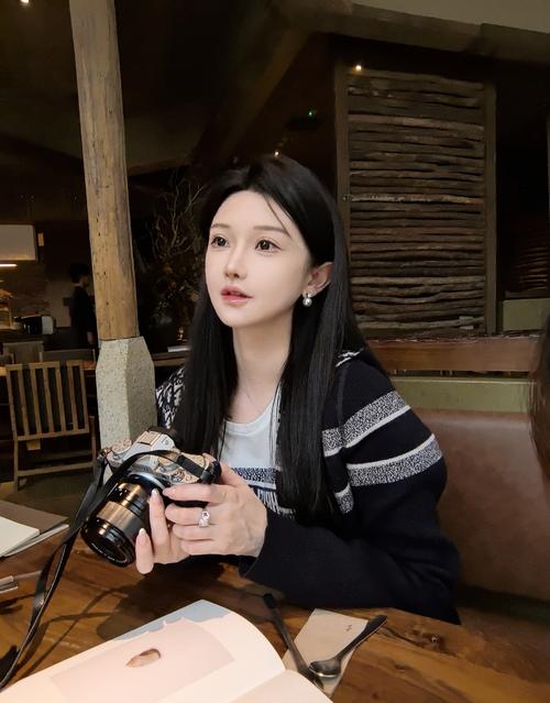 亚洲天堂久久播放的相关介绍
