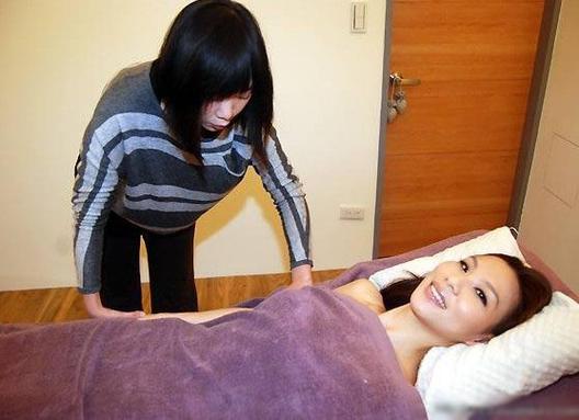 极品美女扒开粉嫩小av的相关介绍