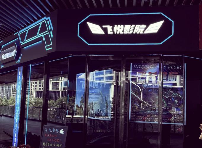 一边亲一边摸一边摸下面的相关介绍
