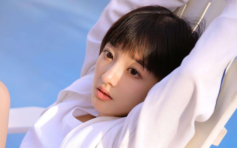 中文字幕av人妻少妇一区二区的相关介绍