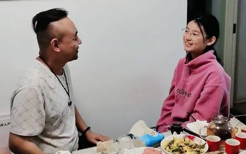 电影院情侣座的相关介绍