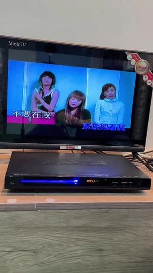 爆操骚老师的相关介绍