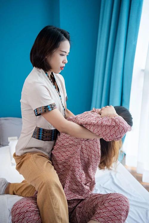 久久精品亚洲熟妇少妇任你的相关介绍