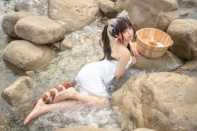 美女啊啊啊av的相关介绍