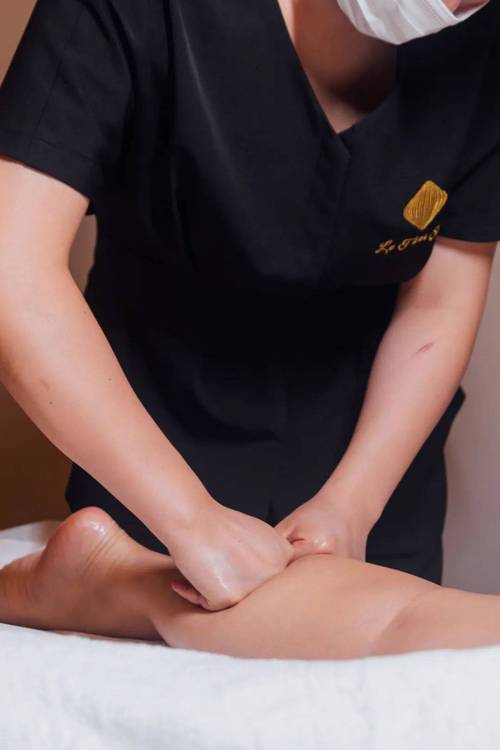 麻豆av新搬来的女邻居的相关介绍
