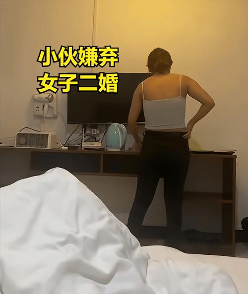 精品久久久久久蜜桃的相关介绍
