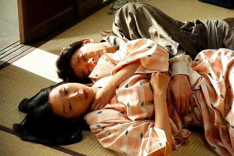 美女被狂操出白浆的相关介绍