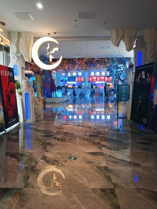 深夜私人家庭影院沉浸式观影指南：私人定制隔音、4K投影与环绕声系统搭建全攻略